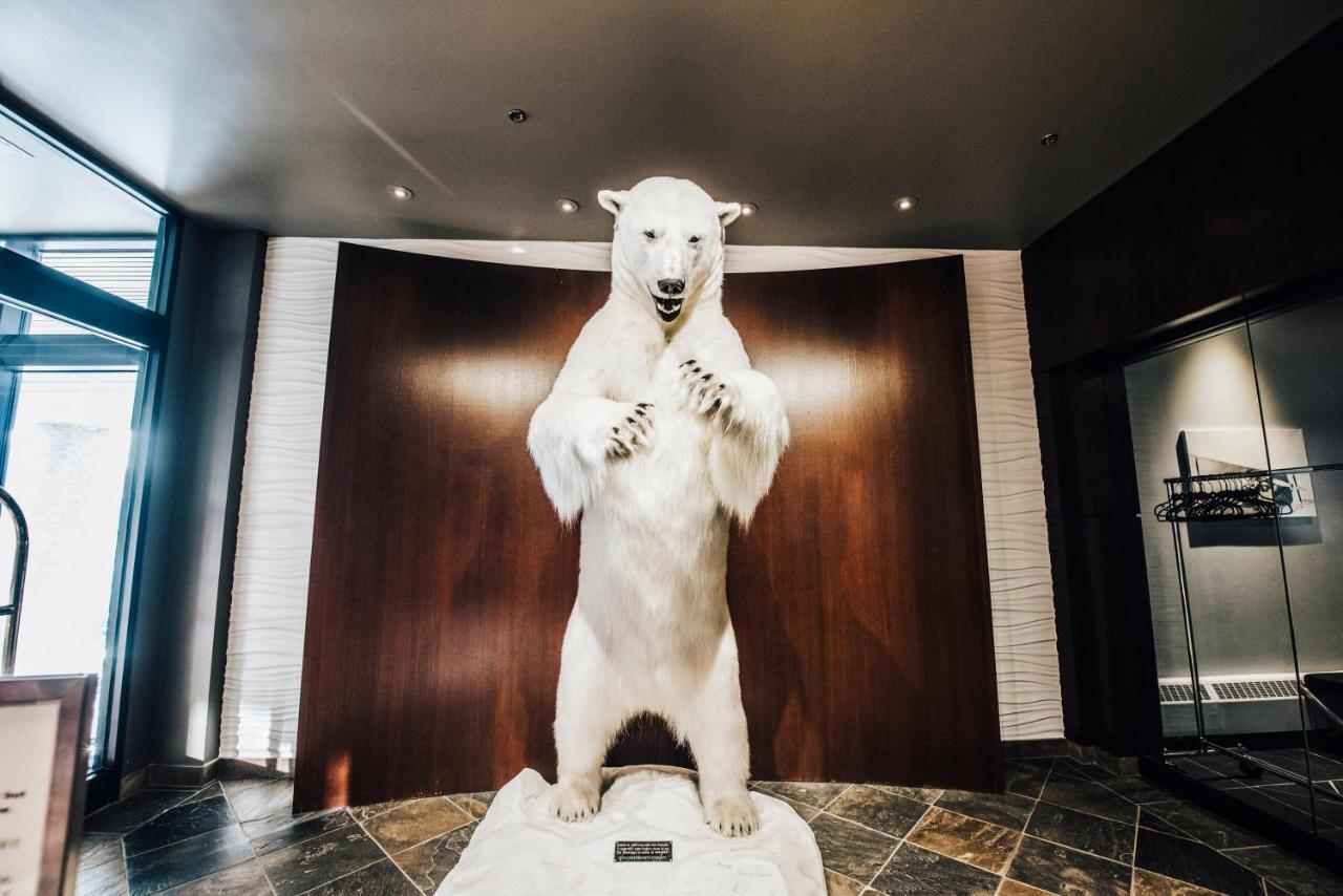 The Explorer Hotel Yellowknife Exterior foto